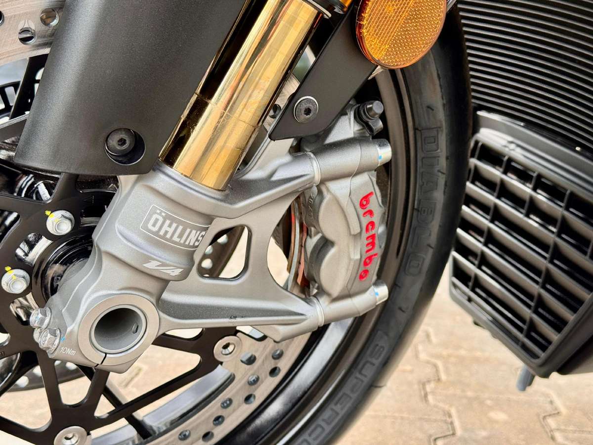 Aprilia Tuono 1099cc, superbikes