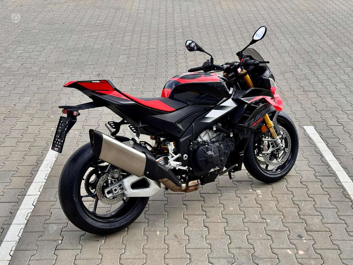 Aprilia Tuono 1099cc, superbikes