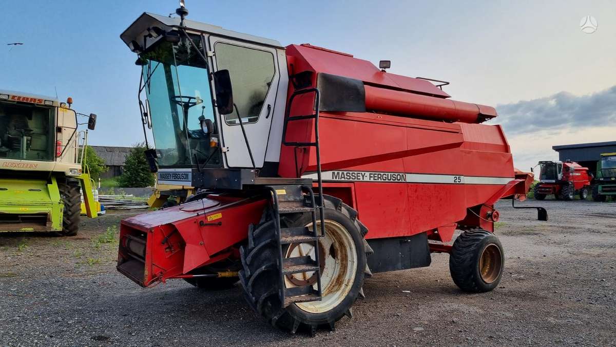 Massey Ferguson 25 Hidrostatas, combine harvesters
