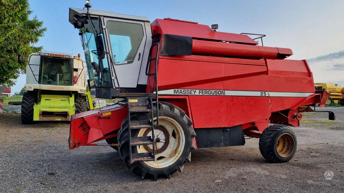 Massey Ferguson 25 Hidrostatas, комбайны