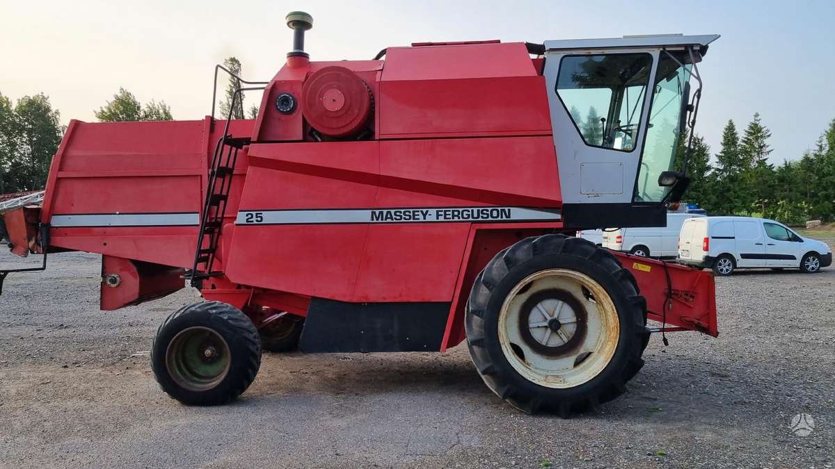 Massey Ferguson 25 Hidrostatas, комбайны