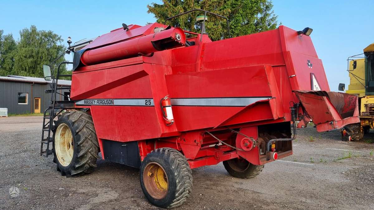 Massey Ferguson 25 Hidrostatas, комбайны