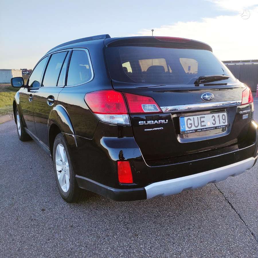Subaru Outback, 2.0 l., universalas