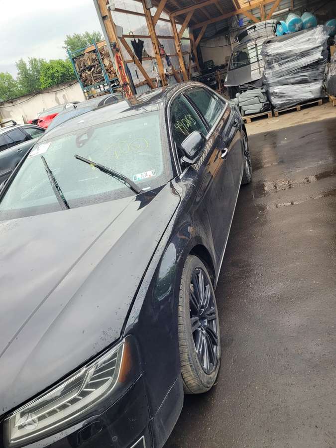 Audi A8 L
