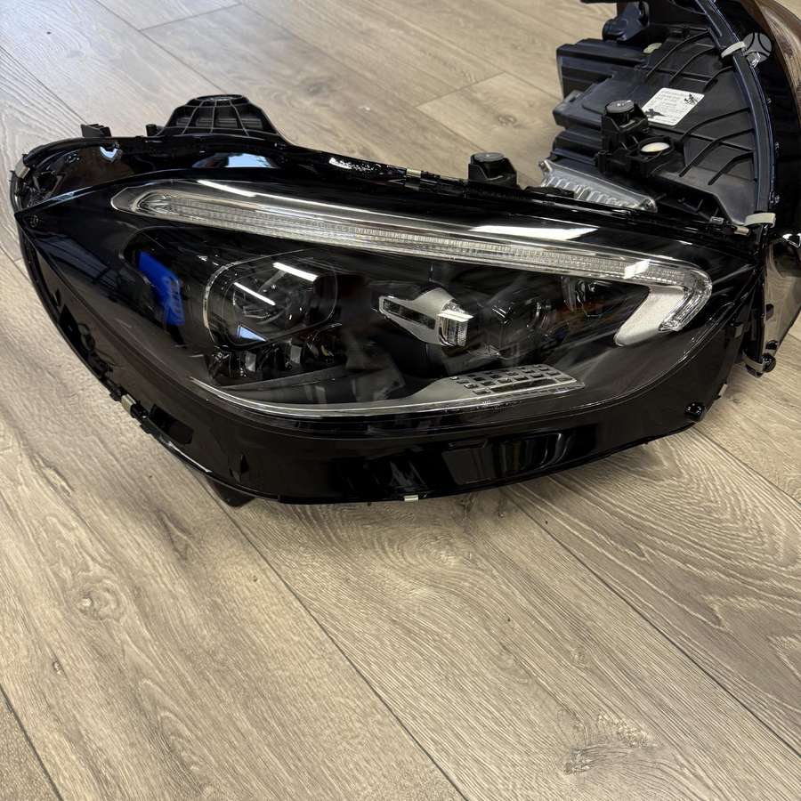 Mercedes-Benz C klasė lights