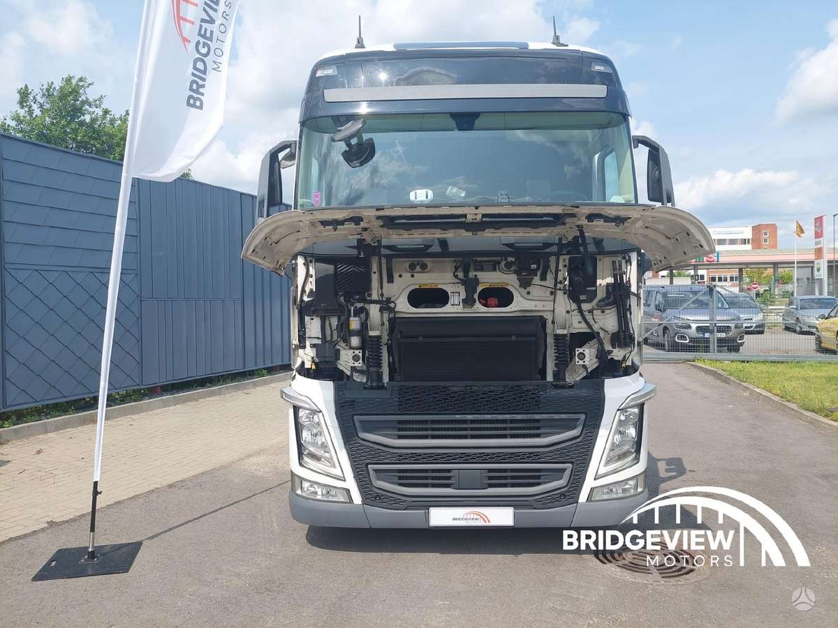 Volvo FH460, double sleeper