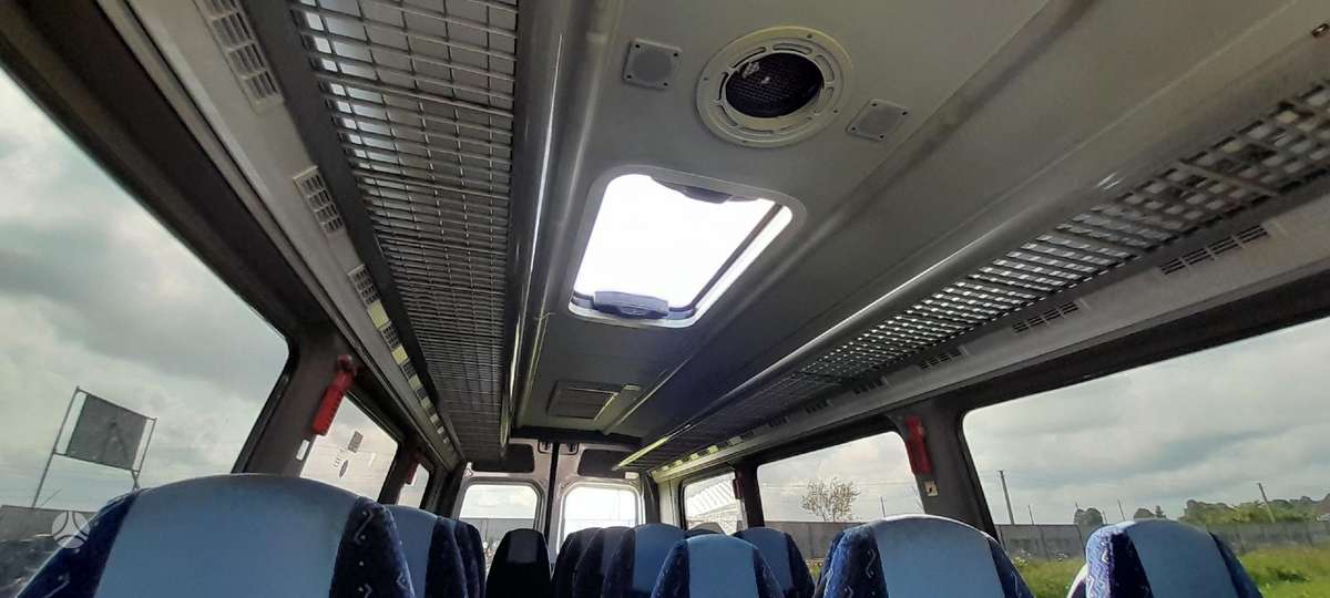 Mercedes-Benz Sprinter, passenger vans