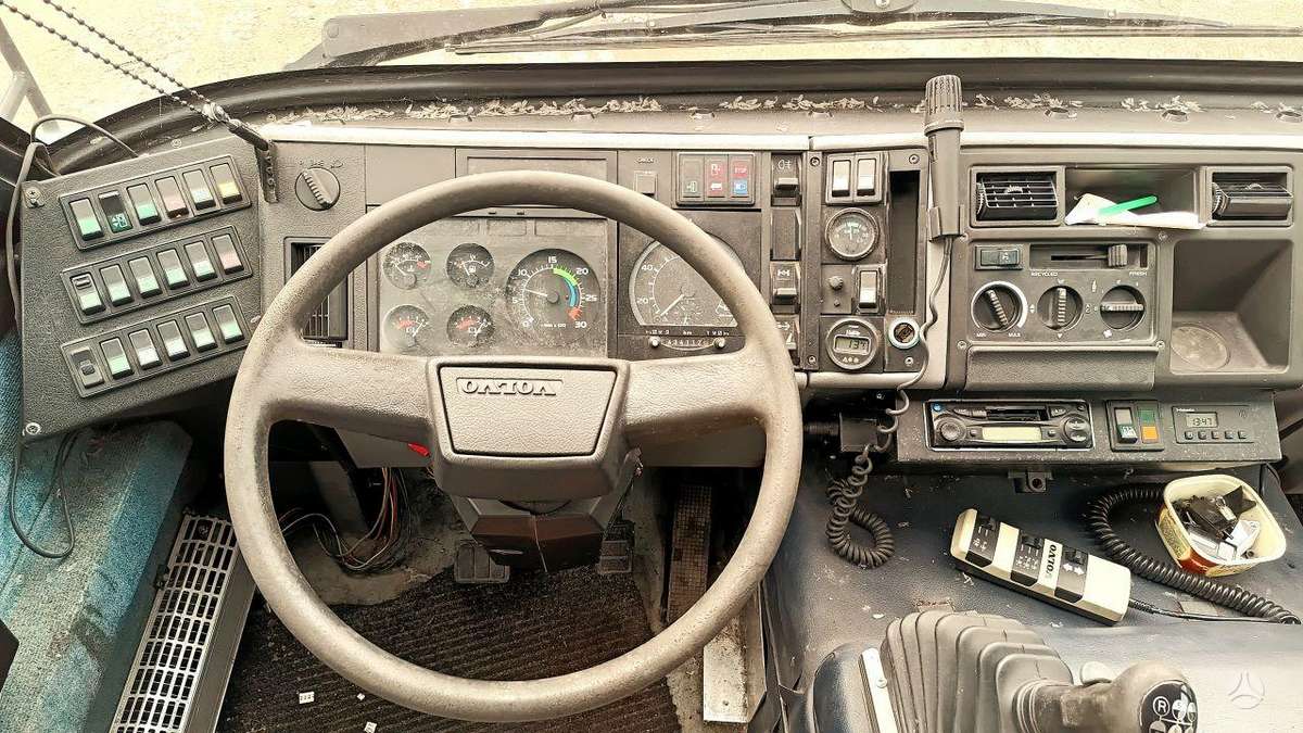 Volvo FL6 bus+ 28 seats, экскурсионныe (кабриолеты)