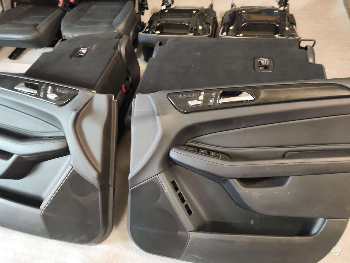 Mercedes-Benz GLS klasė Su tv