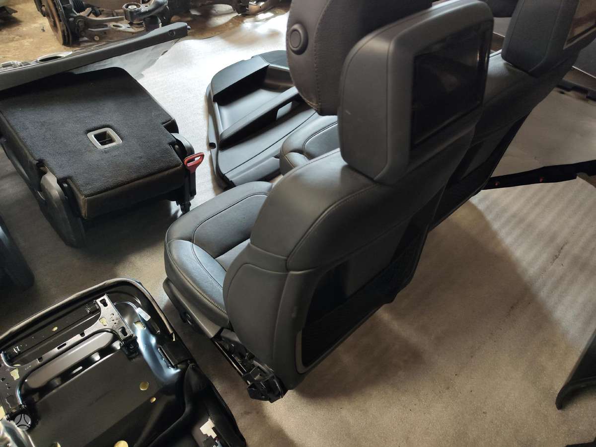 Mercedes-Benz GLS klasė Su tv