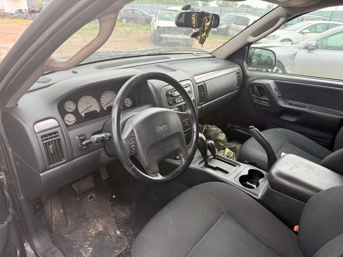 Jeep Grand Cherokee dalimis