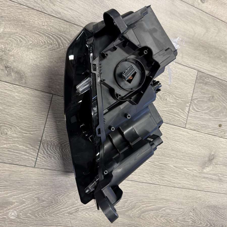 Jeep Grand Cherokee žibintai