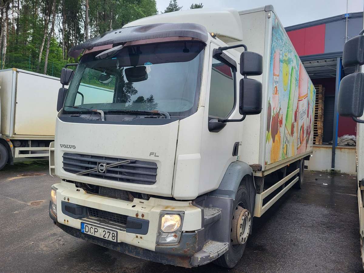 Volvo FL240, box trucks / box vans