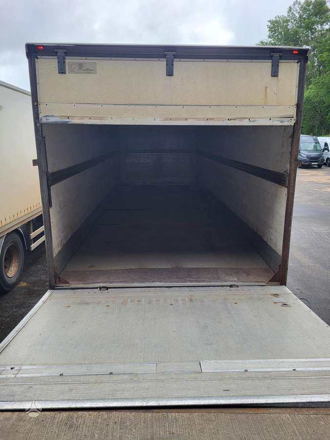 Volvo FL240, box trucks / box vans