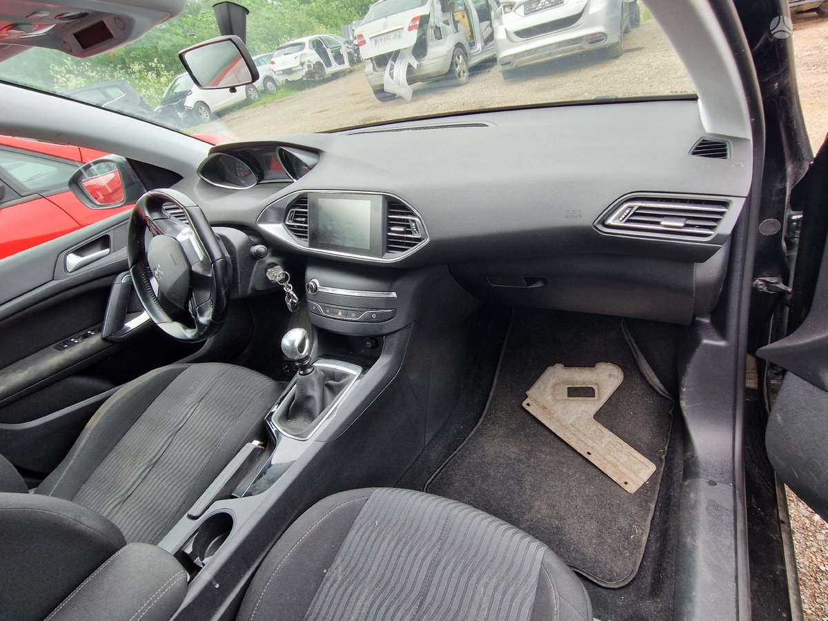 Peugeot 308 по частям