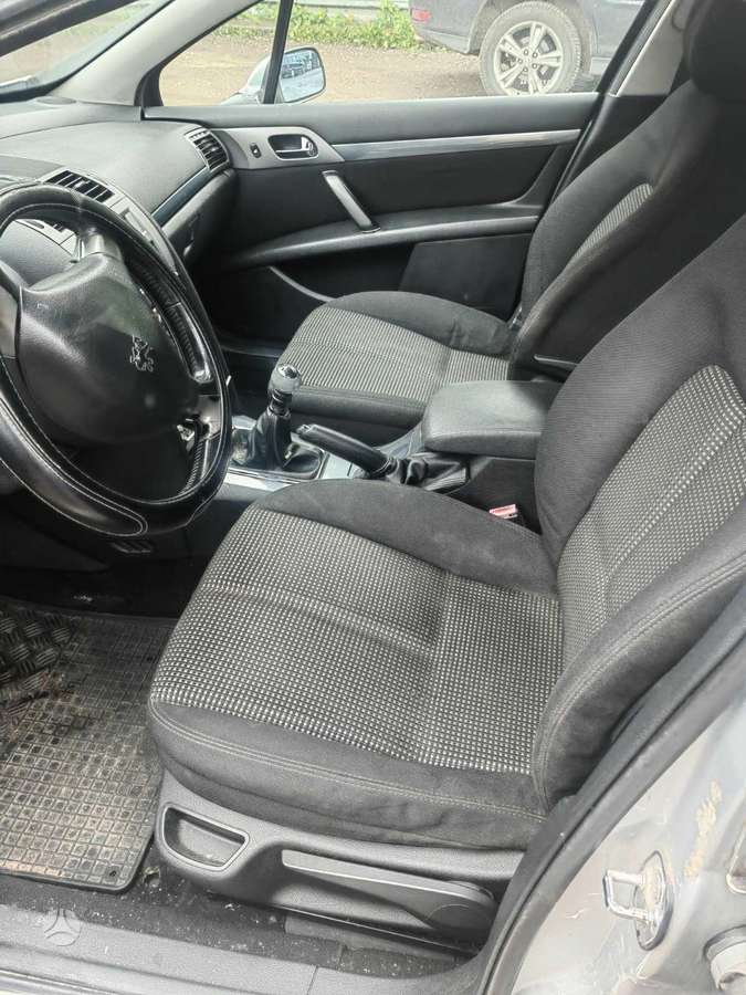 Peugeot 407
