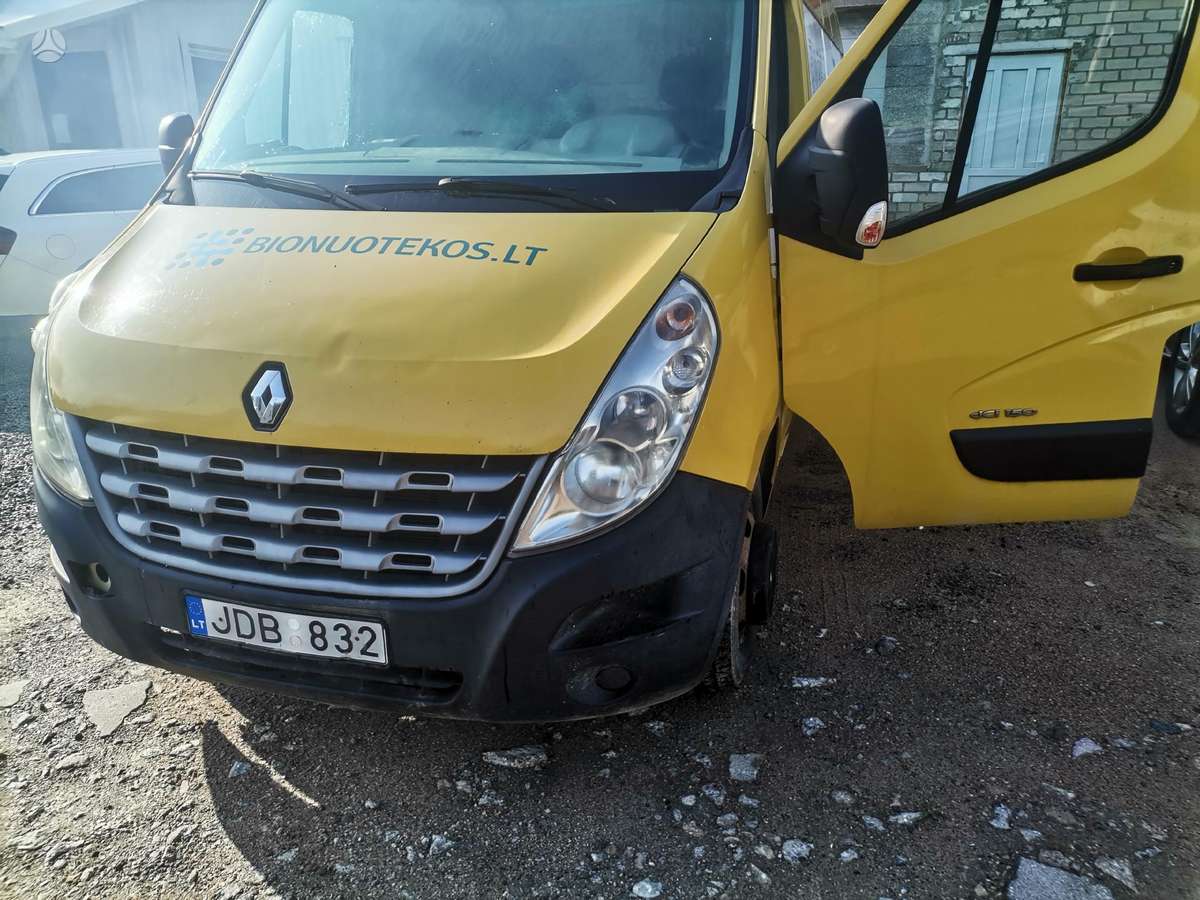 Renault Master, preču