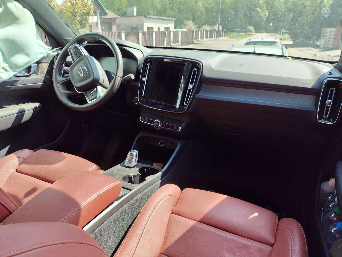 Volvo XC40