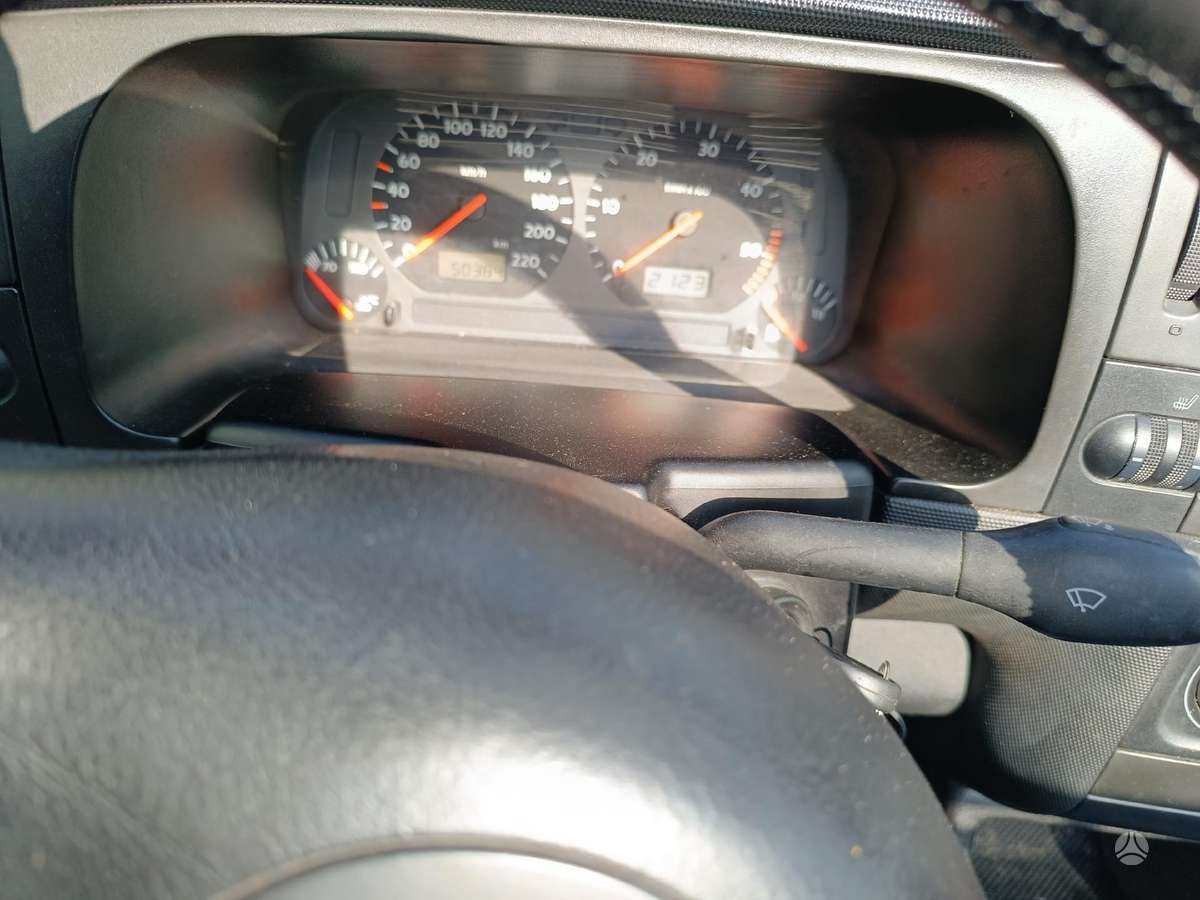 Volkswagen Golf - 9