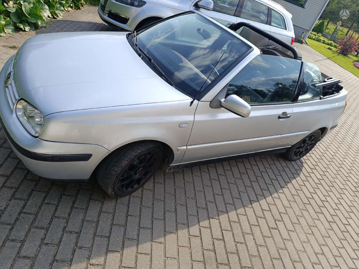 Volkswagen Golf - 10