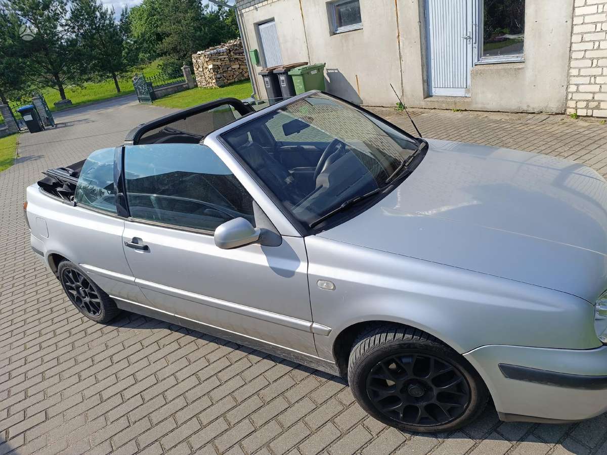 Volkswagen Golf - 11