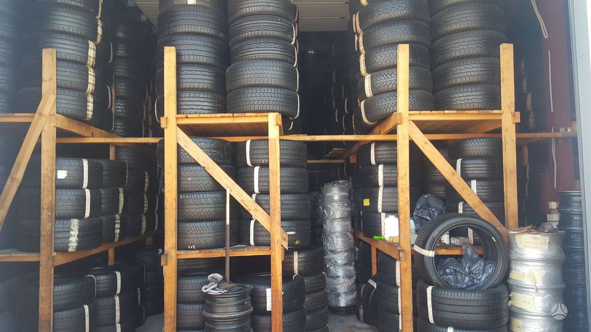 Pirelli PZERO apie 6mm, летние 225/40 R18