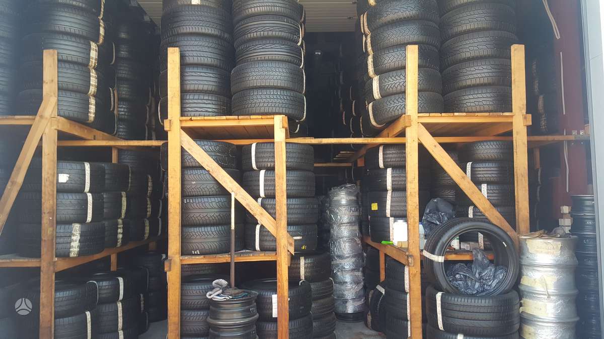 Pirelli PZERO apie 7mm, летние 245/50 R18