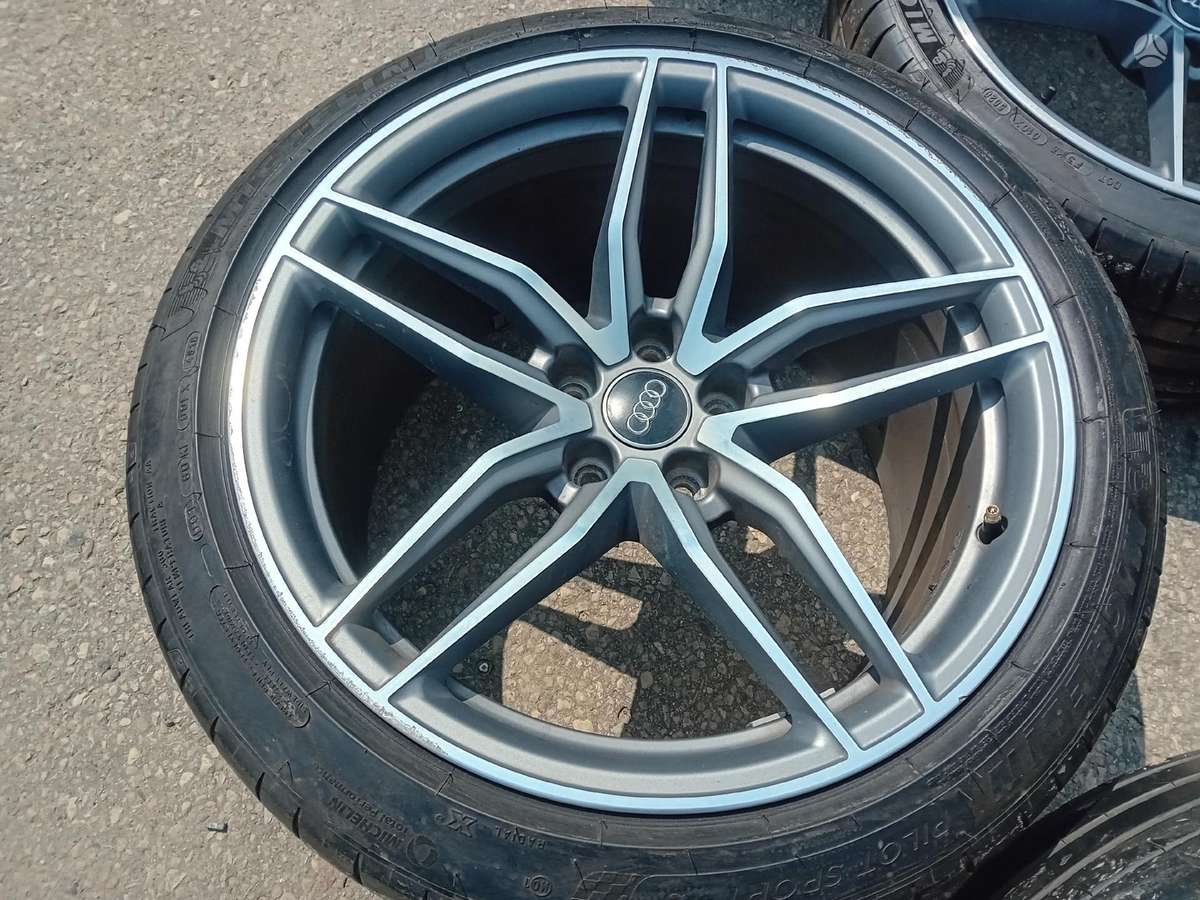 Audi, vieglmetāla, R19