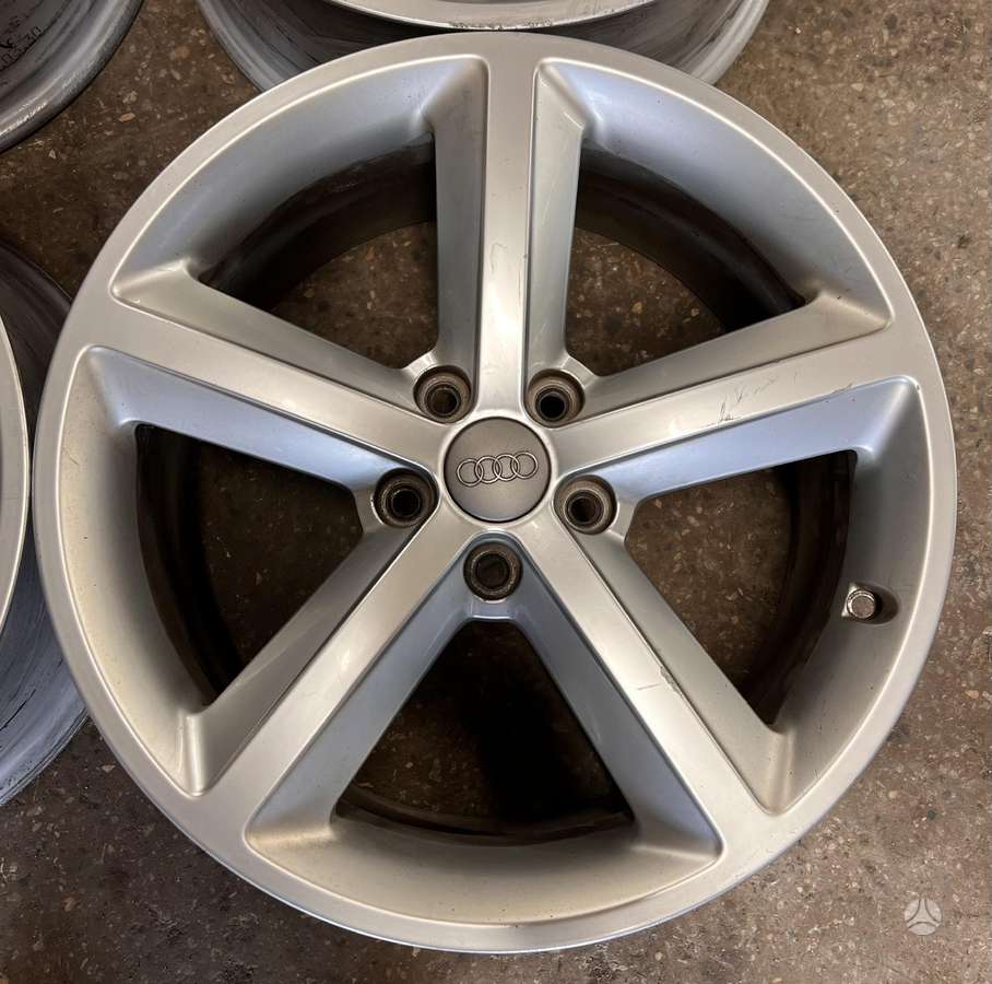 Audi, light alloy, R18