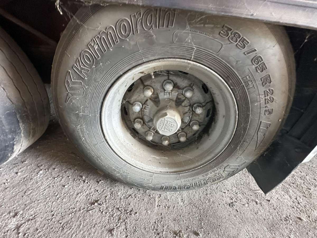 Krone SDP27, бортовые с тентом