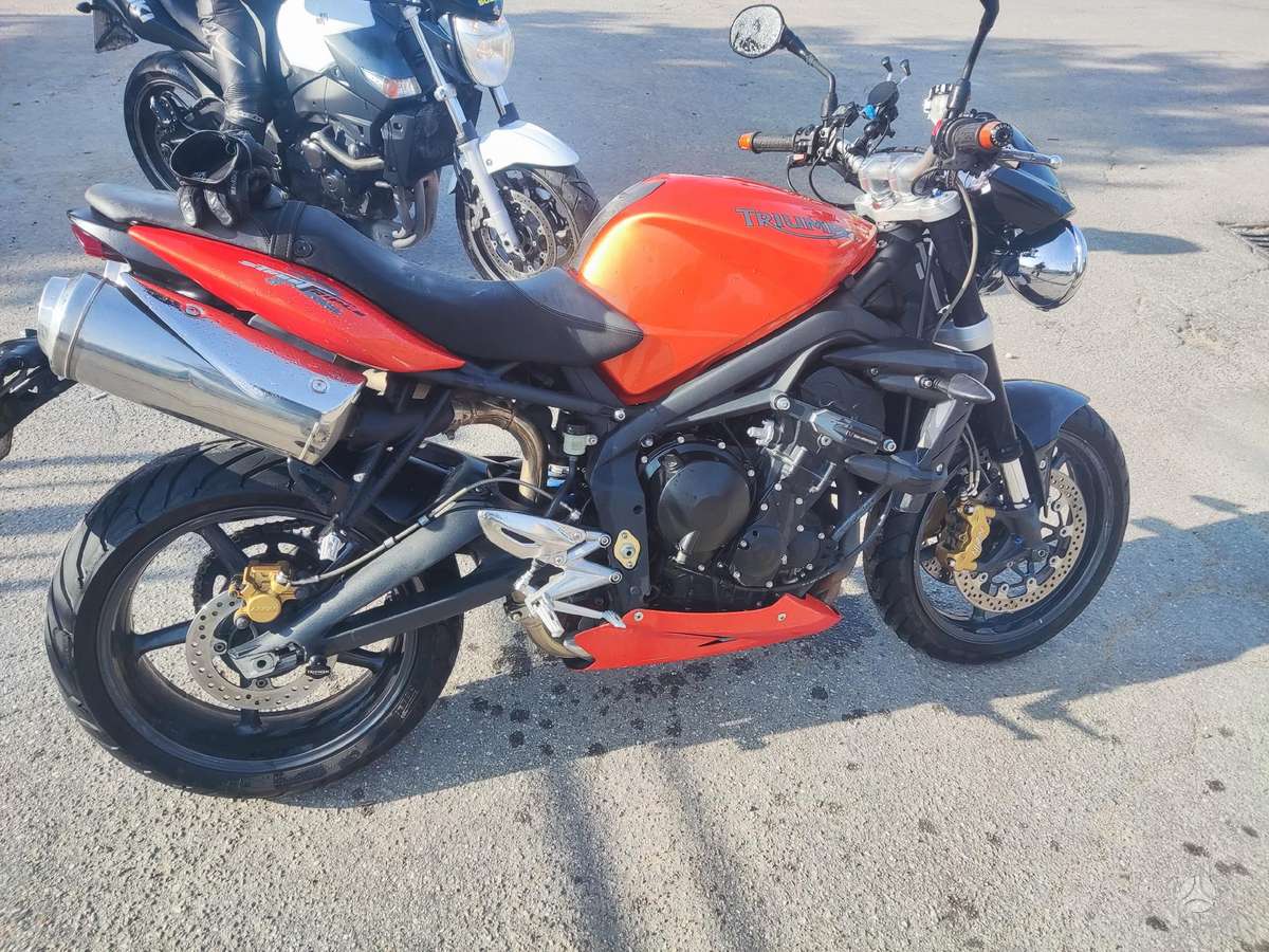 Triumph Street Triple, street / classic