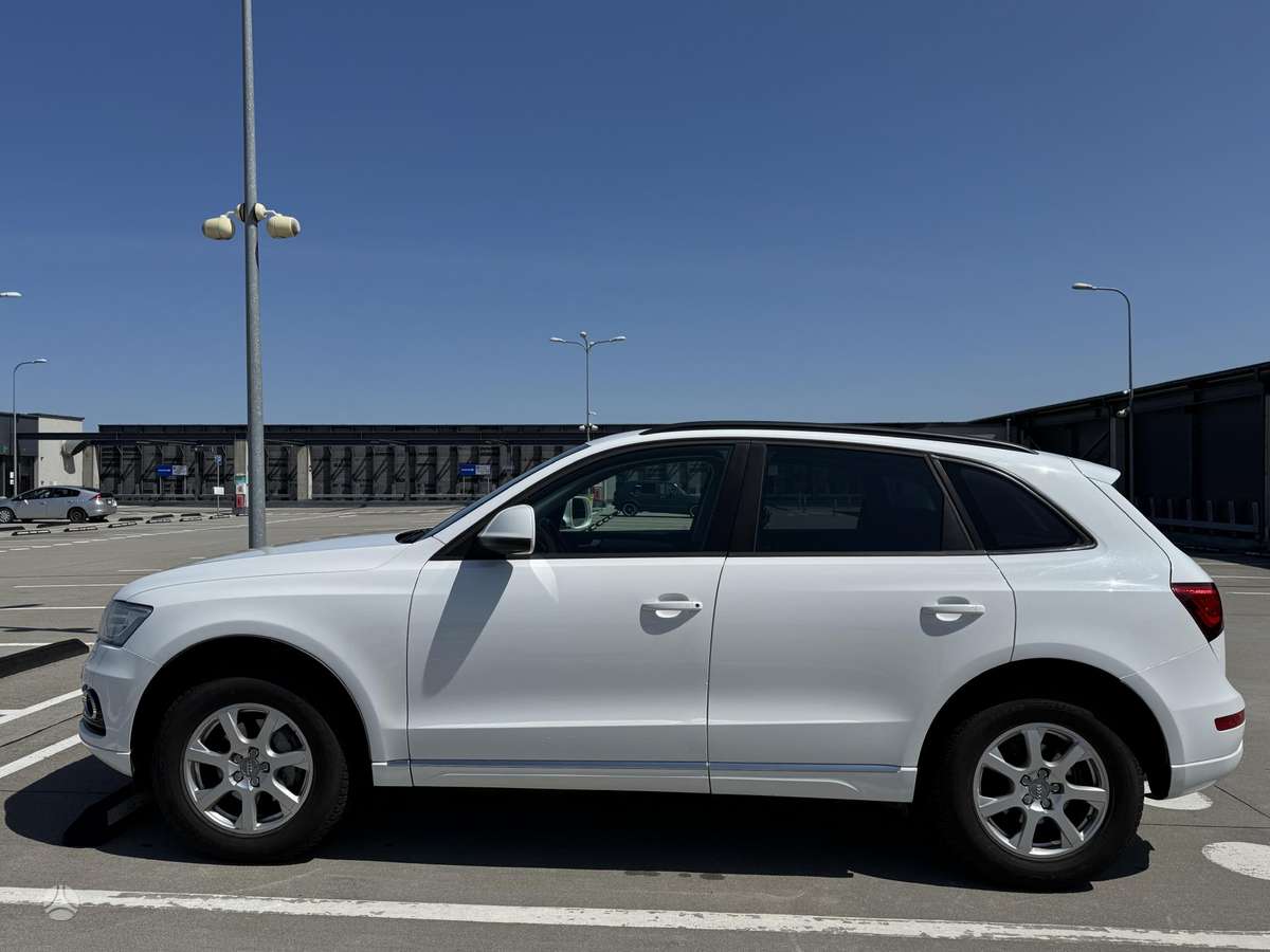 Audi Q5, 2.0 l., Внедорожник / Кроссовер