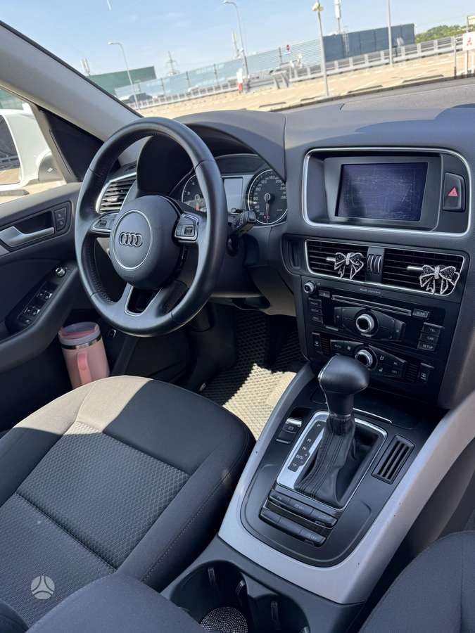 Audi Q5, 2.0 l., Внедорожник / Кроссовер