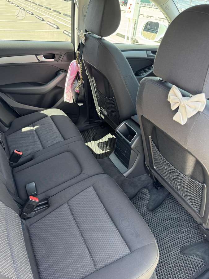 Audi Q5, 2.0 l., off-road / crossover