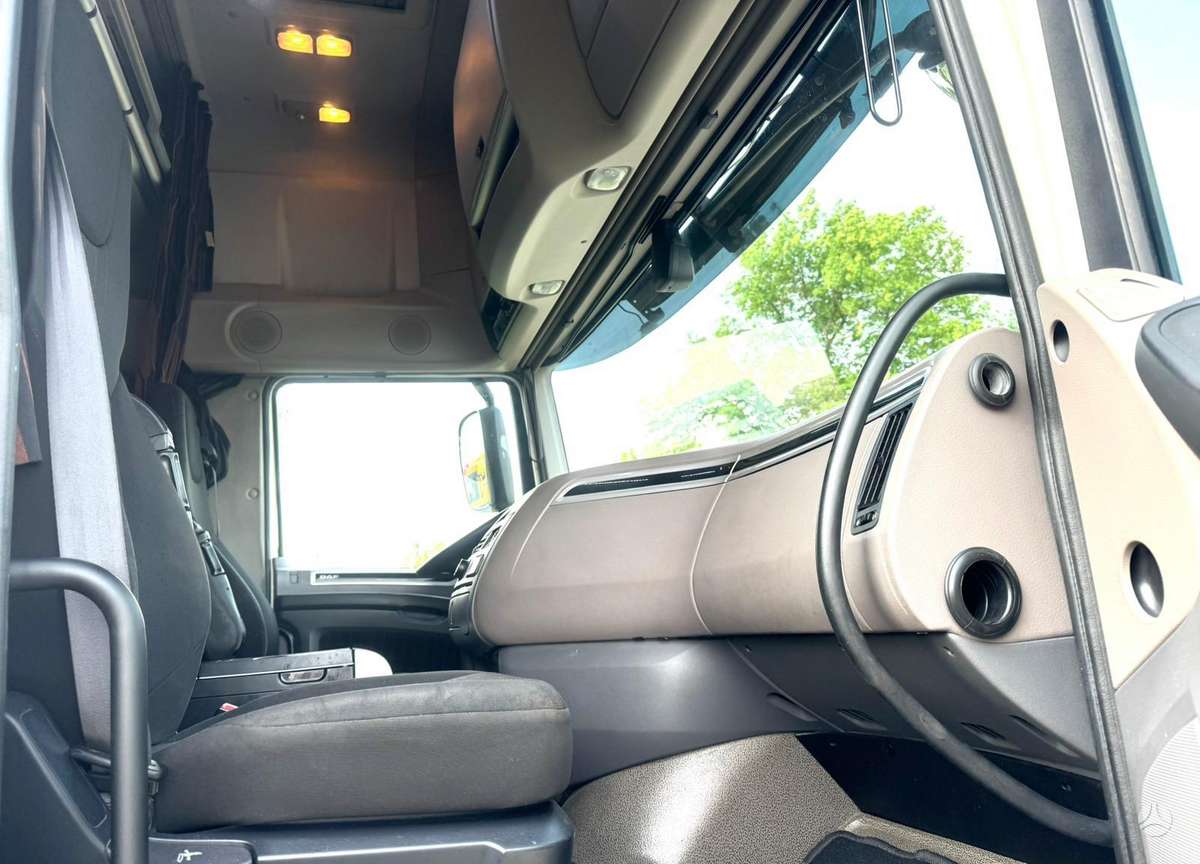 DAF XF 480 Mega Super Space Cab, double sleeper