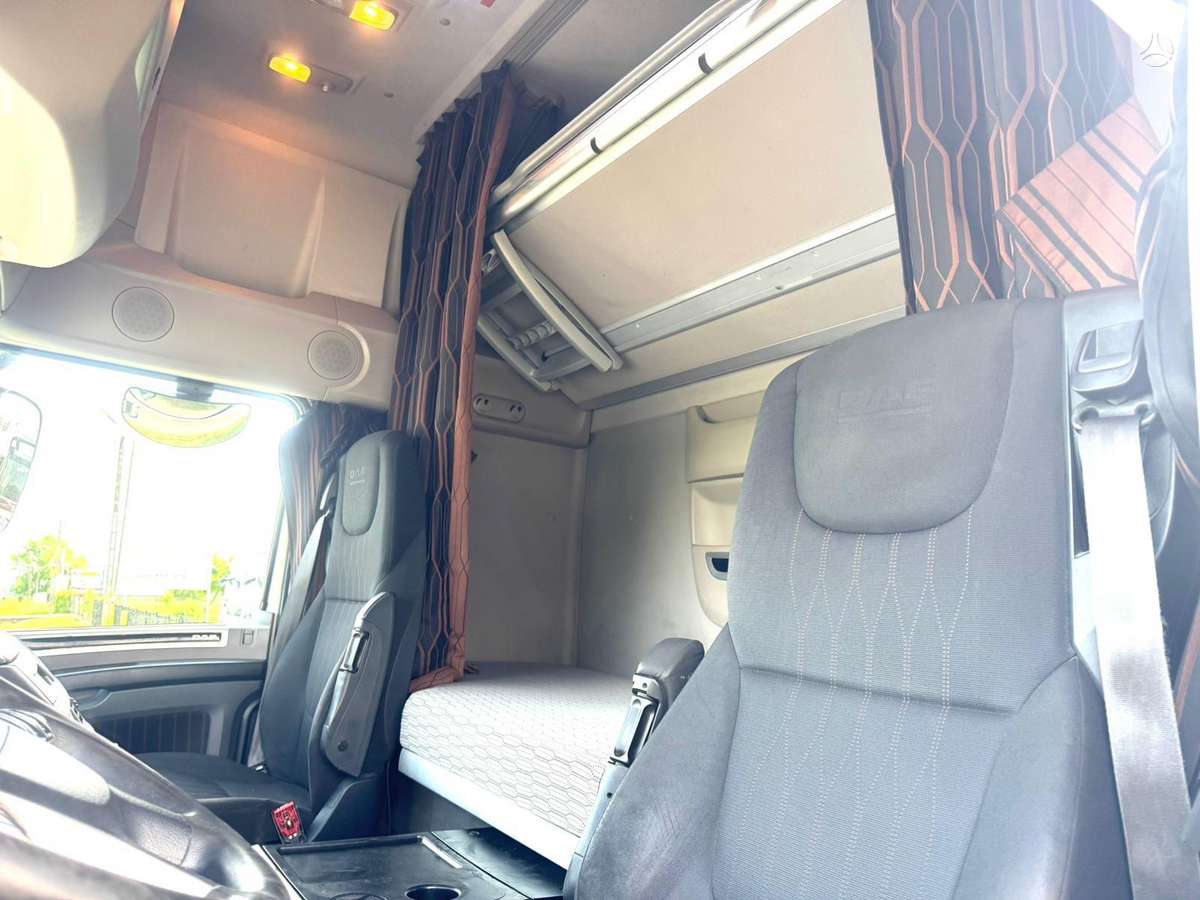DAF XF 480 Mega Super Space Cab, double sleeper