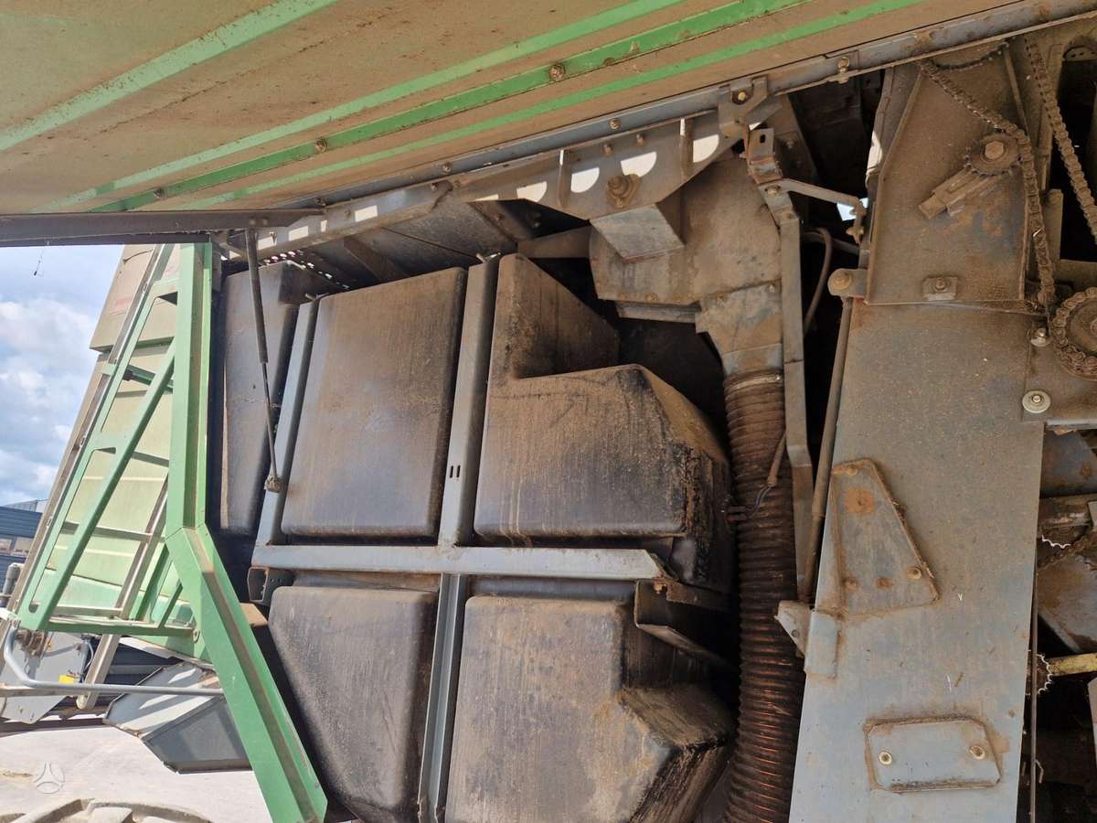 Fendt 8300, combine harvesters