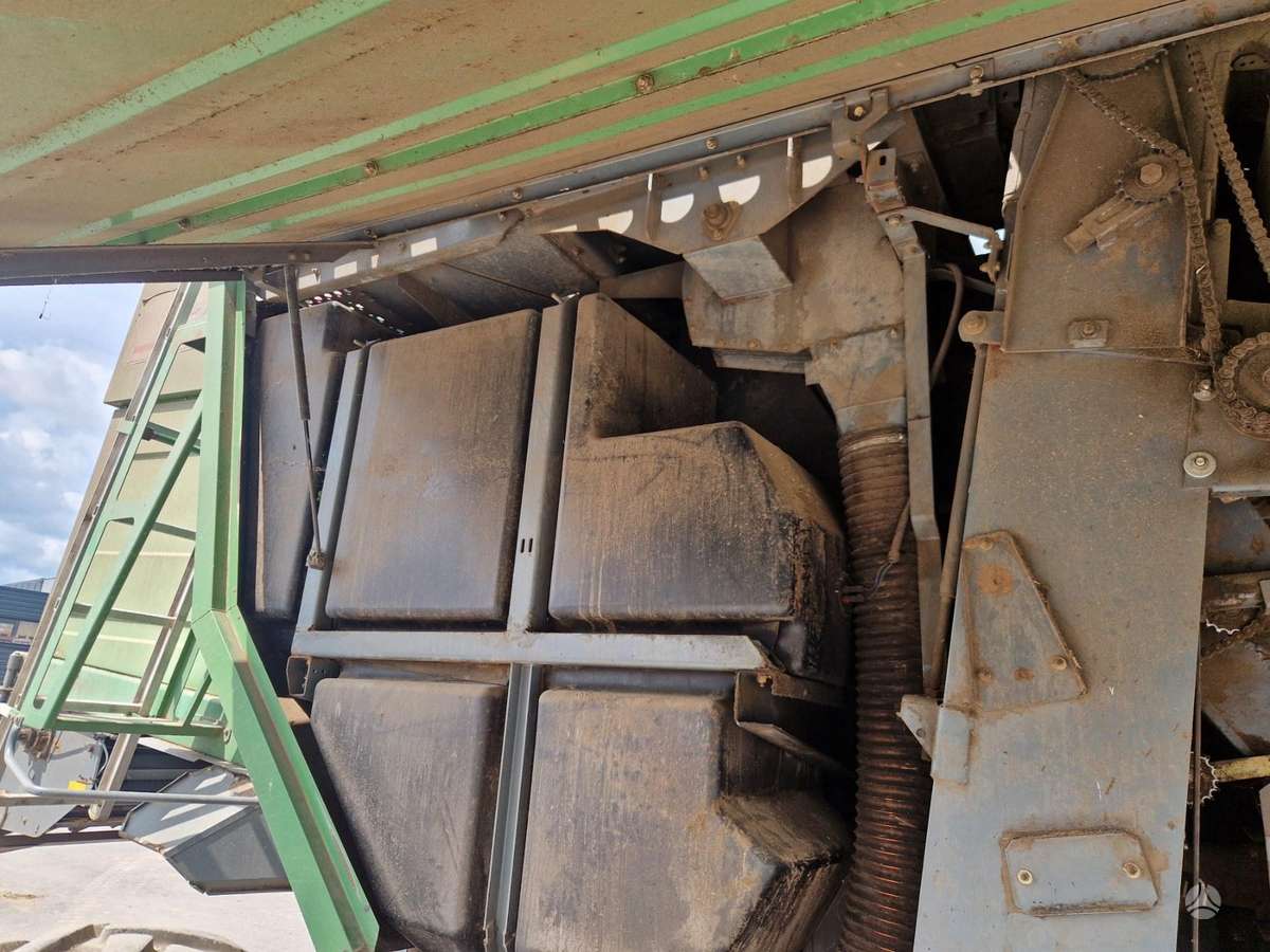 Fendt 8300, kombainai