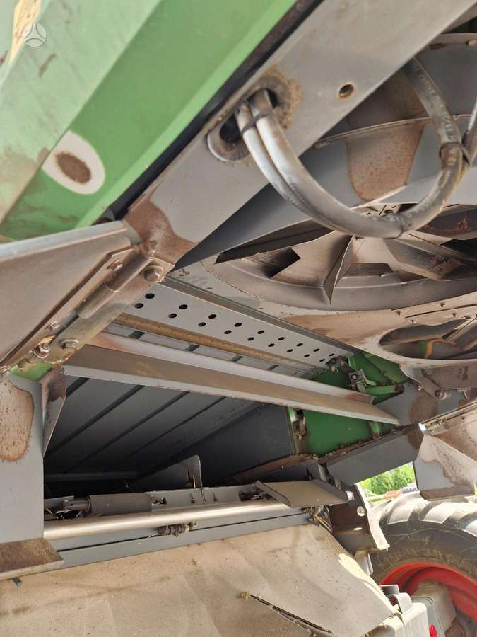Fendt 8300, kombainai