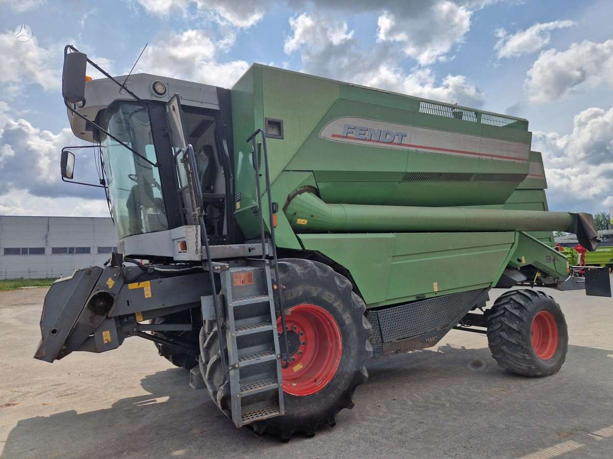 Fendt 8300, combine harvesters