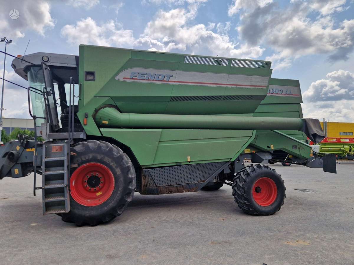 Fendt 8300, combine harvesters
