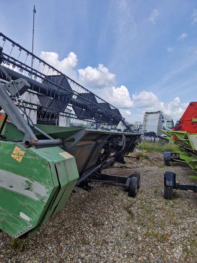 Fendt 8300, combine harvesters