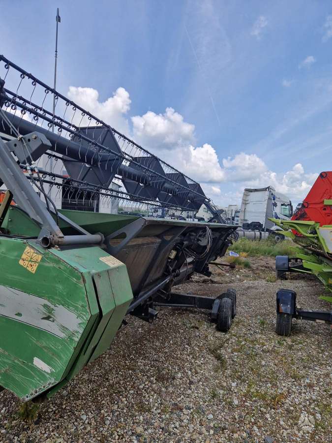 Fendt 8300, kombainai