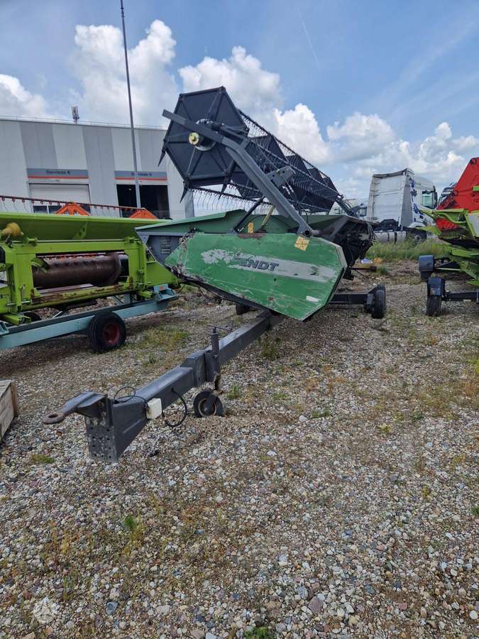Fendt 8300, kombainai