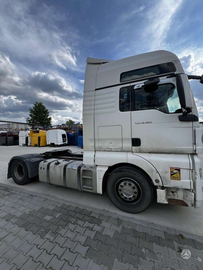 MAN TGX, semi-trailer trucks