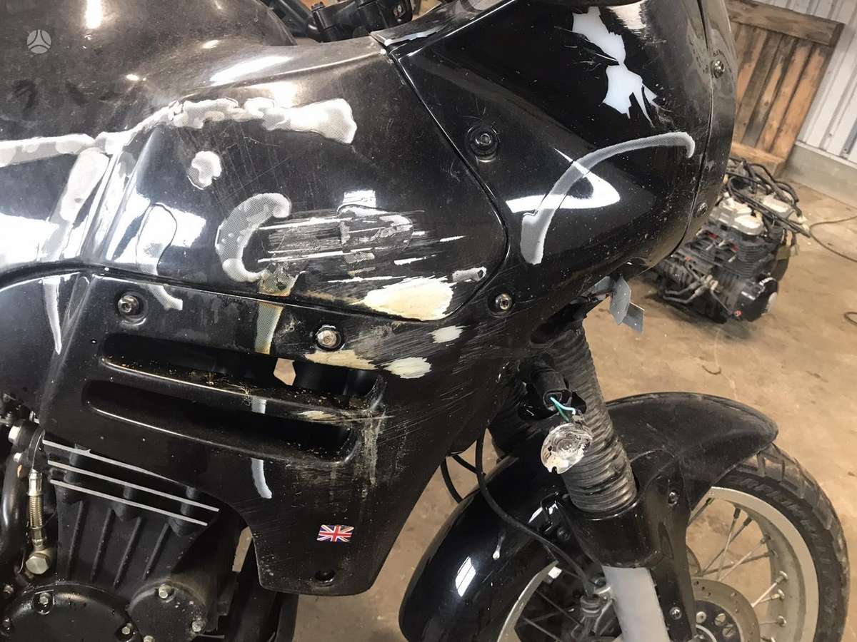 Triumph Adventurer, krosa / enduro
