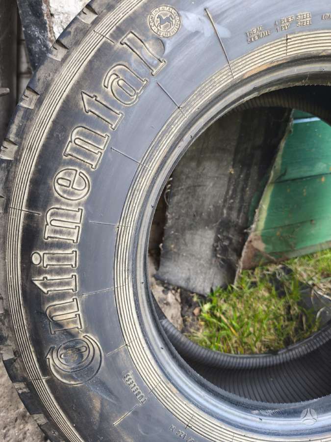 Continental, летние 235/75 R17,5