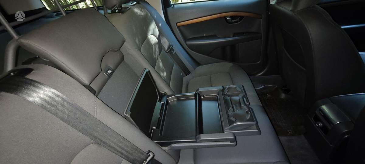 Volvo XC70, 2.0 l., Универсал