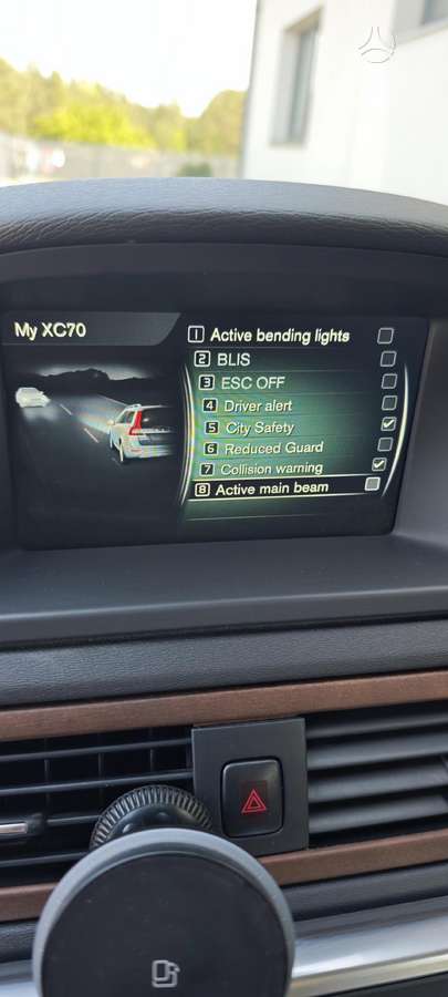 Volvo XC70, 2.0 l., wagon