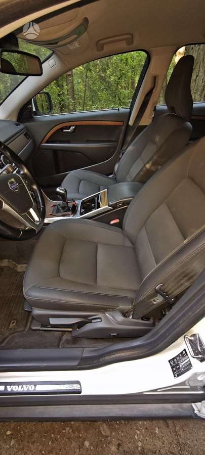 Volvo XC70, 2.0 l., Универсал